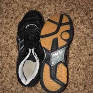 Volleyball shoes